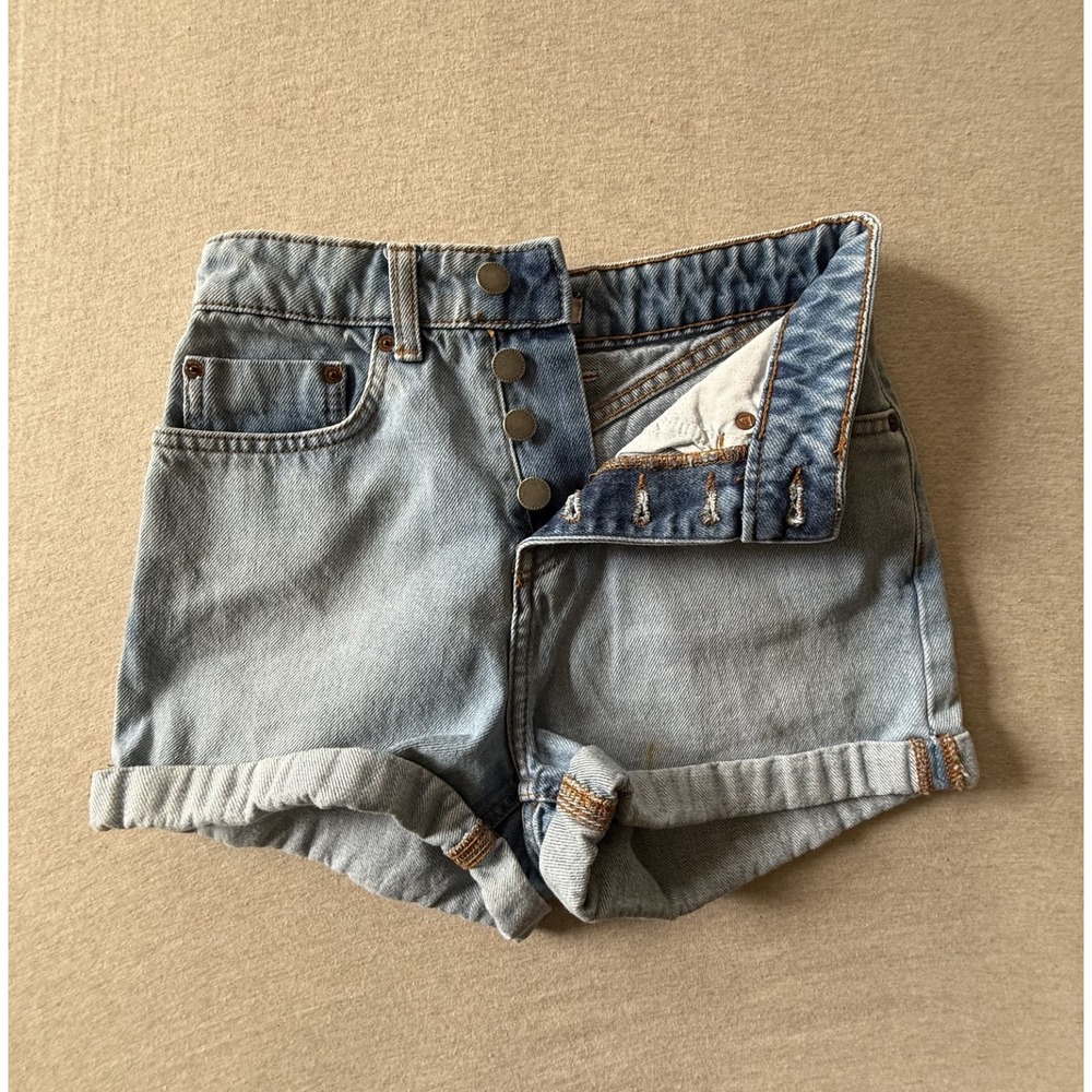 ROXY button up jean shorts size 24